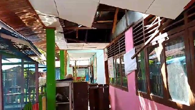 Puting Beliung Rusak Bangunan di Bengkalis, Sekolah Diliburkan