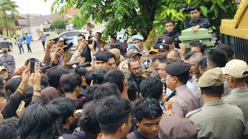 Puluhan Mahasiswa Unjuk Rasa, Tuntut Transparansi Beasiswa di Bengkalis