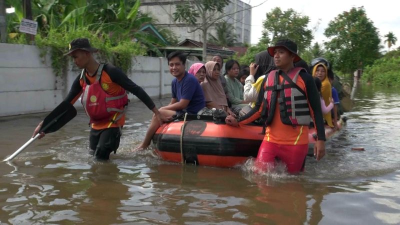 Ribuan Rumah Terendam Banjir di Pekanbaru, Warga Mulai Mengungsi