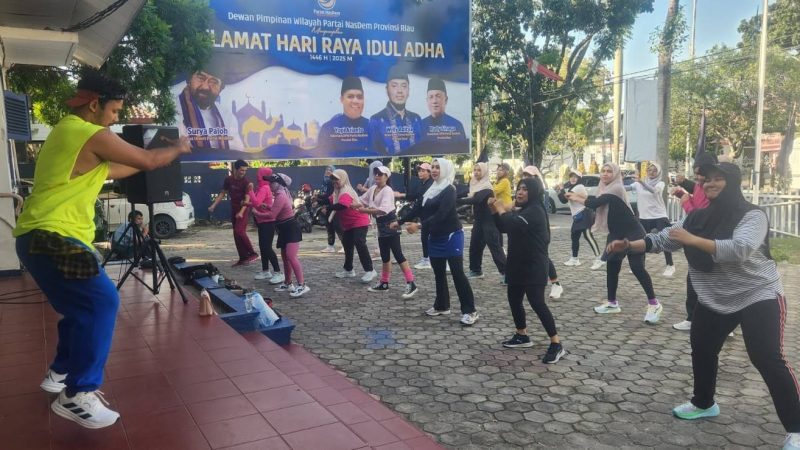 Puluhan Warga Ikut Zumba Party NasDem Riau