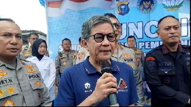 Rocky Gerung Minta Pemerintah Jamin Keamanan MBG